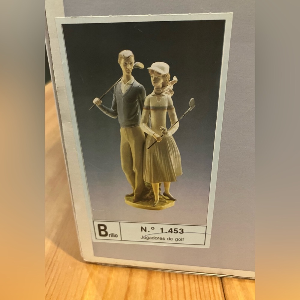 EUC Lladro Golfing Couple 1453 glazed and no flaws box worn from storage